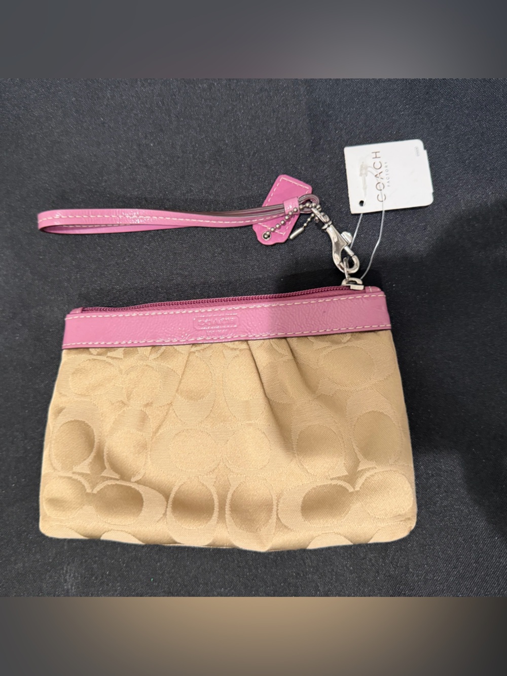 Coach Tan Signature Clutch with Pink Trim - Picture 3 of 4